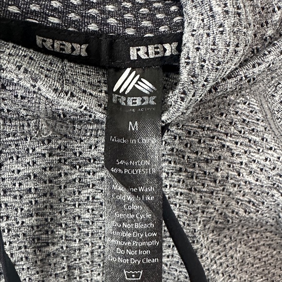 RBX Gray Seamless Active Hoodie‎ - Picture 3 of 4